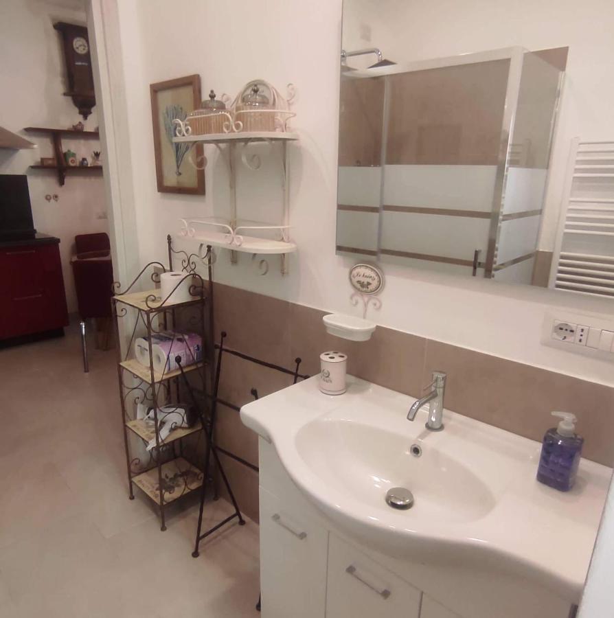 Vila La Corte Di Paola 1 E 2 Janov Exteriér fotografie