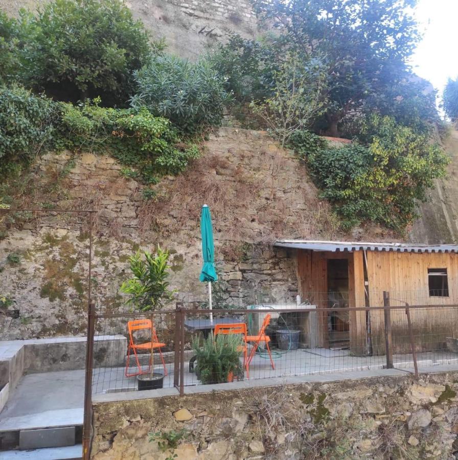 Vila La Corte Di Paola 1 E 2 Janov Exteriér fotografie
