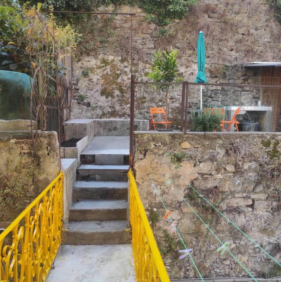 Vila La Corte Di Paola 1 E 2 Janov Exteriér fotografie